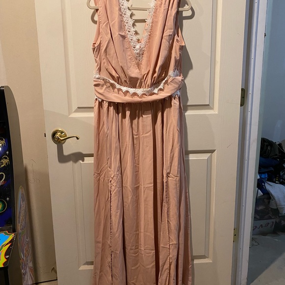Elegant Floor length maxi dress! - Picture 9 of 9